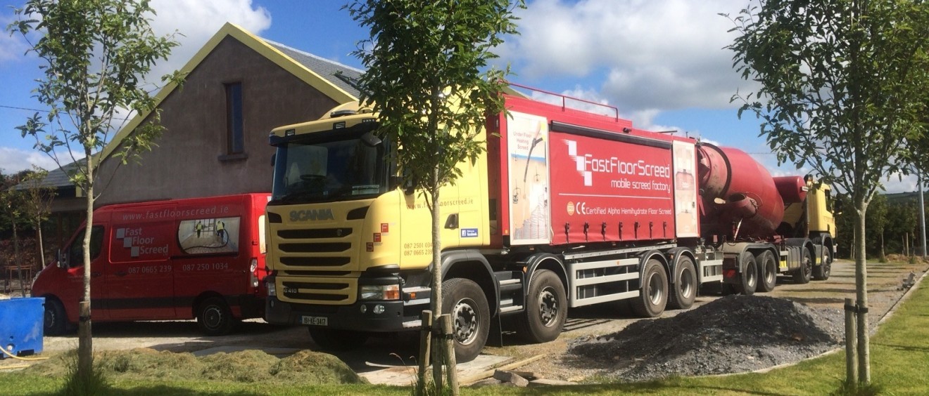 The Fast Floor Screed Mobile Screed Factory carries our Sudanit 280 Alpha Hemihydrate binder, sand & aggregates and water in separate compartments