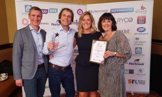 SMET wins Best Small Business Award 2017_presented by Translink