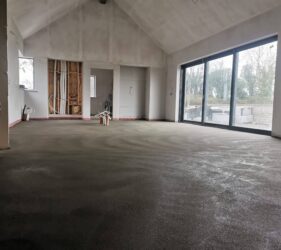 B Doherty _360m2 Rapidur EB5 Rapid Drying Sand Cement screed_ ICF house Mobile Screed Factory