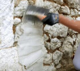 Tradilys Protect - Damp Treatment Plaster_application