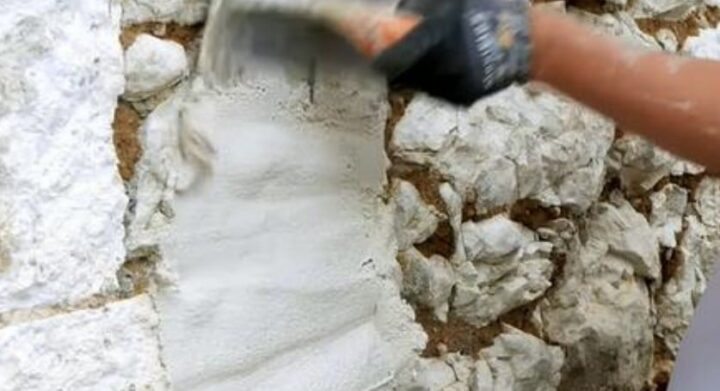 Tradilys Protect - Damp Treatment Plaster_application